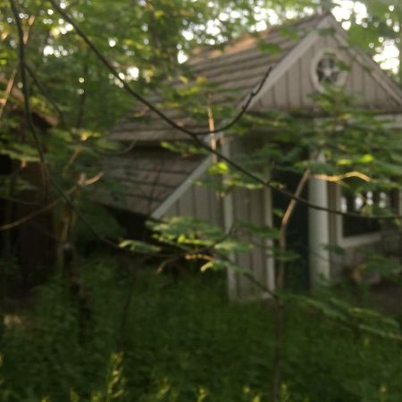The Carriage House Flat - Downtown Paris Canada Экстерьер фото