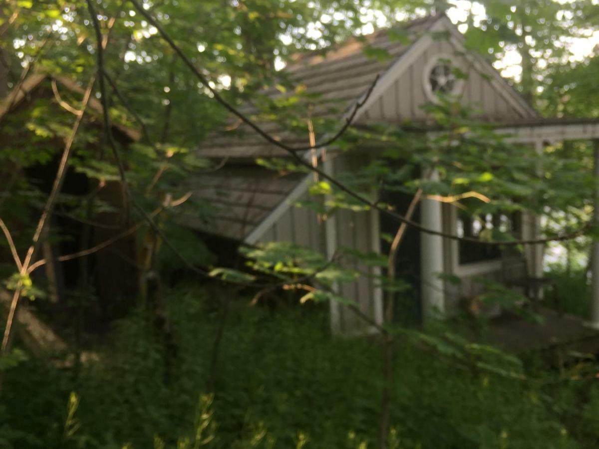 The Carriage House Flat - Downtown Paris Canada Экстерьер фото